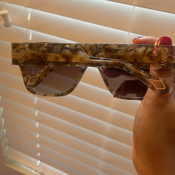 Quay polarized Go off 1212 - Picture 2 of 3